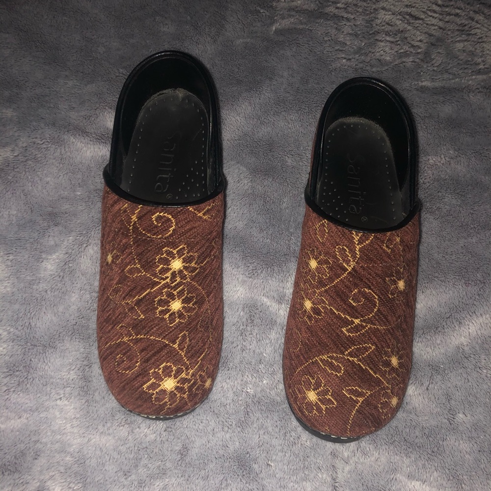 Women’s Sanita Clogs